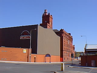 File:Caines Liverpool 2001 (48).jpg