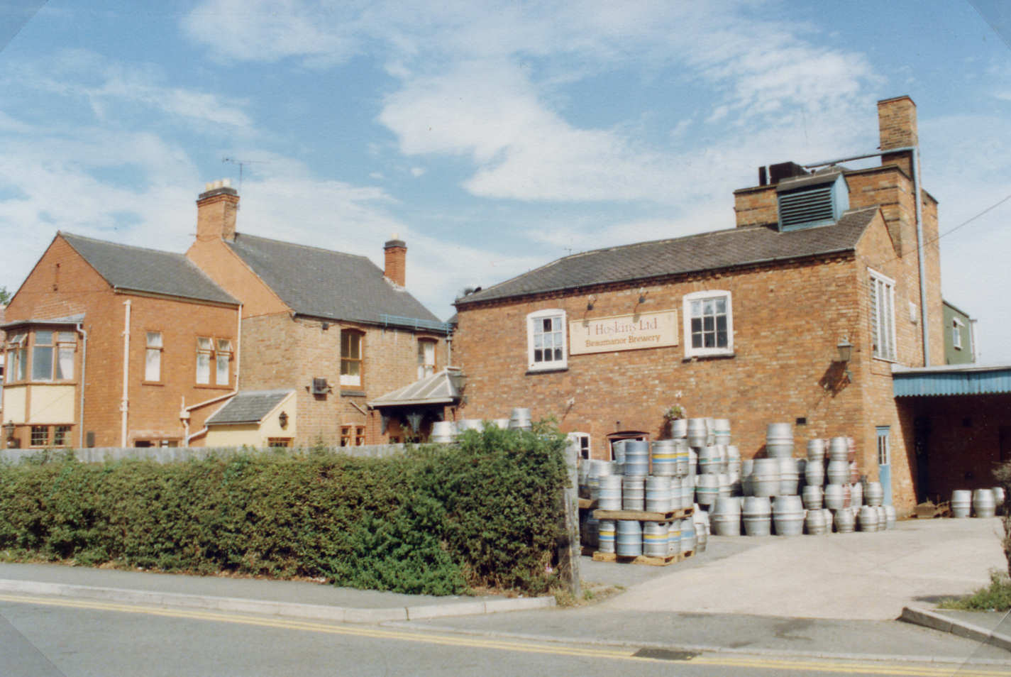 File:Hoskins 1980s.jpg - Brewery History Society Wiki