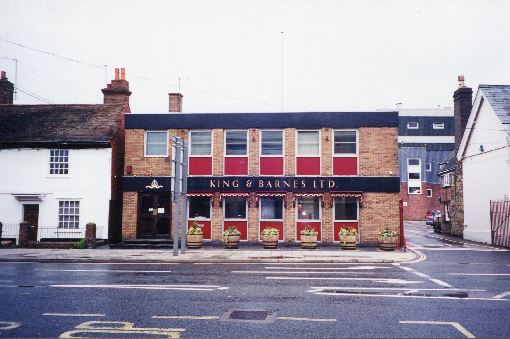 FileKing & Barnes Horsham 2000 Mark Davis (4).jpg Brewery History