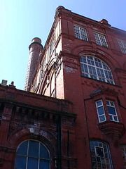 File:Caines Liverpool 2001 (5).jpg