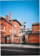 File:George Beer & Ridgen's Faversham Brewery 26 July 2001.jpg