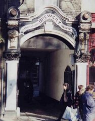 File:Hampstead 1997 entrance.jpg