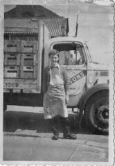 File:Peter Fay Thommo lorry.jpg