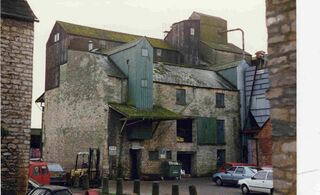 File:Bowly Cirencester 1994 Brewhouse 3.jpg