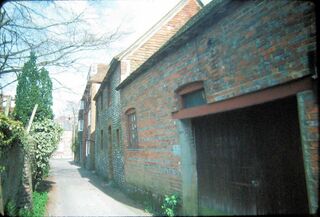 File:Steyning Brewery 1985 -2.jpg
