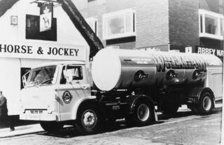 File:Wrexham tanker 1980.jpg
