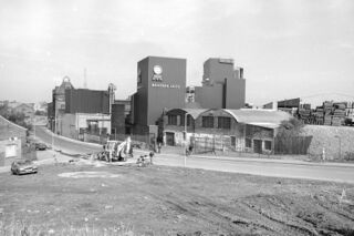 File:Mansfield Brewery 1983-1.jpg