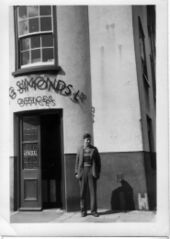 File:Wilson Scotchman 2 Symonds Brewery Devonport Plymouth 1956.jpg