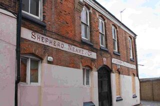 File:Sheps depot on sheerness (2).jpg