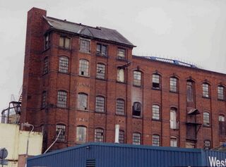 File:Huttons Birmingham 1997 3.jpg