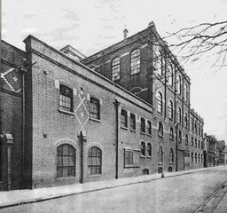 File:Brickwoods Pmouth Fermenting block 1900.jpg