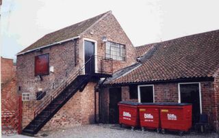 File:Cottingham King William brewhouse 2.jpg