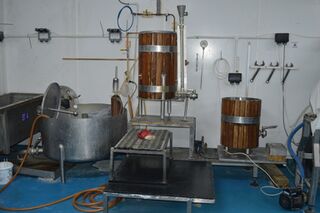 File:Sambrooks Brewery - BHS Visit (J Hatch Nano Brewery) TFG.JPG