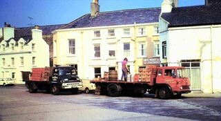 File:Castletown brewery delivery at Ramsey 12.9.1973.JPG
