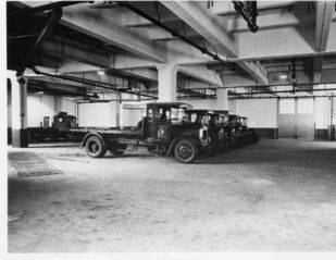 File:Georges platform lorries 1939.jpg