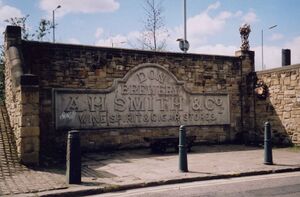 Smith Don plaque Sheffield 2004.jpg