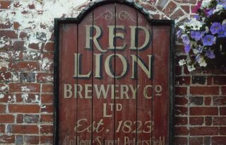 File:Petersfield Red Lion 3.jpg