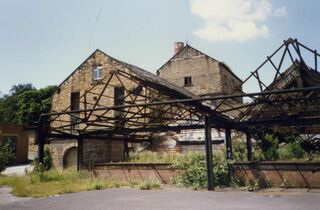 File:Barnsley Brewery 1993 (5).jpg