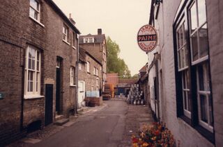 File:St Neots Paines 1987 (10).jpg