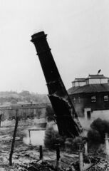 File:Bullards-chimney-demolition.jpg