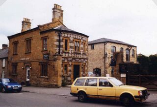 File:Stow on Wold Green 1994 aa.jpg