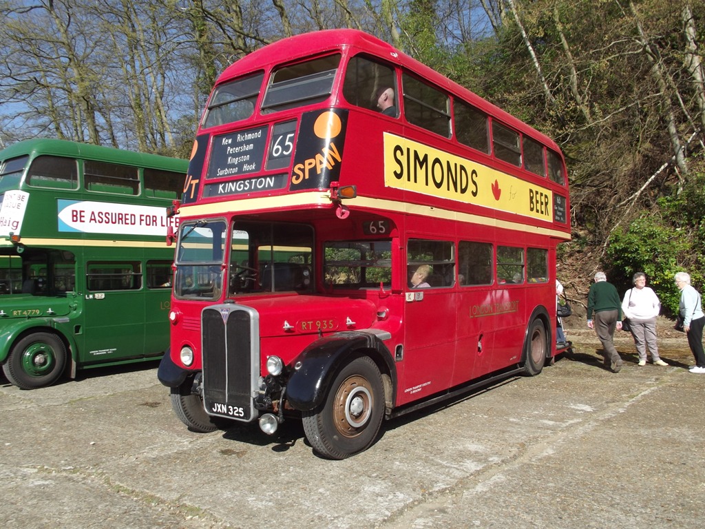 File:Simnonds sign london bus (1).JPG - Brewery History Society Wiki