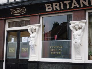 File:BarkingBritannia2007a WRB 28Oct2007.jpg