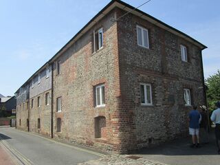 File:LewesBearMaltings6 SP July2018.jpg