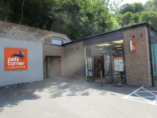 File:LewesSouthMallingBry11 SP July2018.jpg