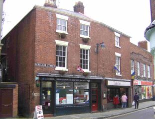 File:Ellesmere Brownlow.jpg